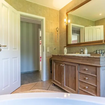 Tatil Evi Cottbus, Garage, Grosse Sonnenterrasse, Kamin, 4 Zimmer, Ankleidezimmer Cottbus