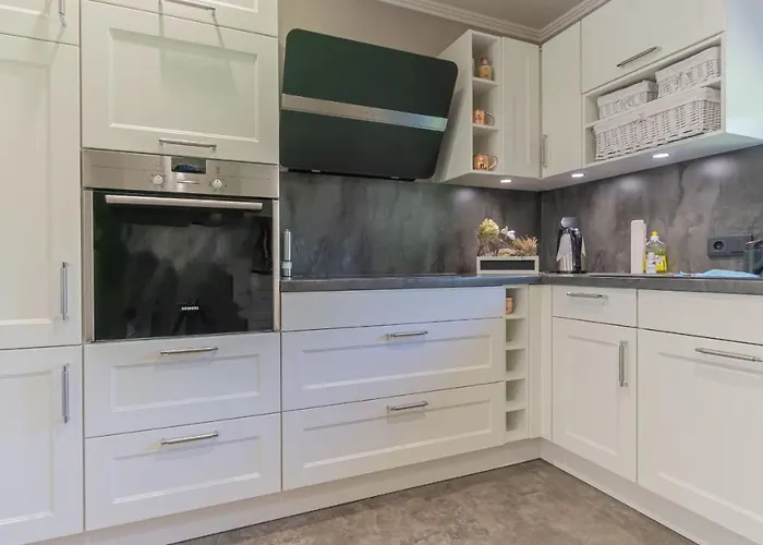 Сasa de vacaciones Cottbus, Garage, Grosse Sonnenterrasse, Kamin, 4 Zimmer, Ankleidezimmer Cottbus